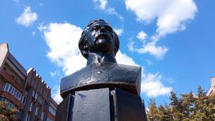 Вшанування видатного земляка. До 189-ї річниці від дня народження Олександра Поля криворіжці поклали квіти до його пам’ятника