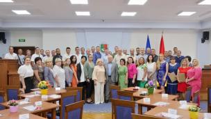 Юрій Вілкул привітав фахівців і ветеранів будівельної галузі з професійним святом та вручив міські відзнаки