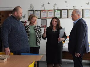 Ю. Вілкул: Робимо все можливе, аби війна не стала на заваді отримання якісних знань для наших дітей та  впроваджуємо сучасні освітні технології