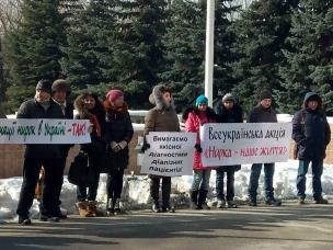 Міська влада Кривого Рогу системно виділяє кошти для допомоги в лікуванні криворіжців з важкими захворюваннями: фенілкетонурія, ниркова недостатність та інших
