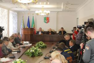 Задля безпеки людей міська влада Кривого Рогу посилює обмежувальні заходи: закриваються ТРЦ, пром.магазини, ринки