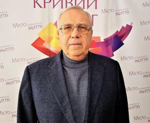 Ю. Вілкул звернувся до підприємців Кривого Рогу: Запускайте свій бізнес - магазини, салони, майстерні, сферу послуг - повертайтеся до роботи. Разом маємо тримати економічний фронт.