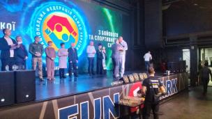 У Кривому Розі, не зважаючи на складнощі воєнного стану, міська влада зберігає та утримує спортивну базу. Найкращі спортсмени отримують муніципальні стипендії