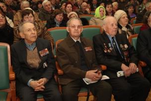 Криворожский городской голова Юрий Вилкул поздравил ветеранов «АрселорМиттал Кривой Рог» с 72-й годовщиной освобождения города