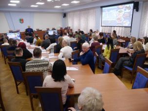 Ю. Вілкул привітав працівників сфери ЖКГ та побутового обслуговування: Завдяки вашій злагодженій роботі криворіжці навіть під час війни продовжують отримувати всі необхідні послуги. У місті ремонтуються мережі, утримаються автошляхи, прибираються й озеленюються вулиці та парки