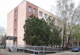 Нове поле для юних криворіжців: У партнерстві з німецьким фондом GIZ в школі №1-20 збудоване сучасне поле зі штучним покриттям