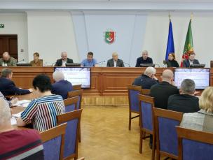 Ю. Вілкул: Навіть у дуже важких умовах Кривий Ріг продовжує реалізацію міської соціальної програми. В травні ще майже 2500 криворіжців отримають допомогу з міського бюджету, з них майже 800 – воїни та ветерани
