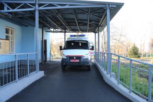 Міський голова Юрій Вілкул передав Центру реабілітації учасників бойових дій і ветеранів спеціальний автомобіль