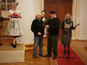 О.Вілкул: Кривий Ріг - місто талановитих людей. Незважаючи на війну, наші театральні митці, письменники, скульптори, художники знаходять у собі сили та бажання створювати прекрасне, підтримуючи дух та віру наших людей
