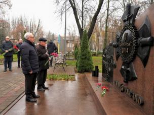 Ю. Вілкул: Криворіжці з гідністю борються за свободу нашої держави – кожен на своєму фронті. Місто пишається своїми захисниками й надає їм необхідну підтримку
