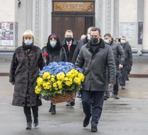 К. Павлов: `День Соборності - це свято, що символізує єдність країни, її незалежність та суверенітет.