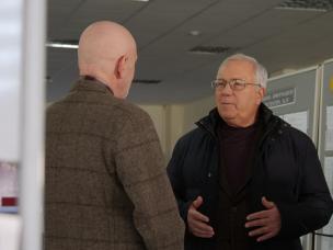 Ю. Вілкул: В умовах воєнного стану Центр зайнятості продовжує надавати допомогу в працевлаштуванні криворіжцям, а також біженцям. Підприємства готові брати людей, які хочуть працювати