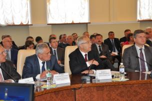 Юрій Вілкул про децентралізацію влади: «Вже зараз повинні бути конкретні рішення, щоб ми це відчували і щоб люди розуміли, що вони не віртуально беруть участь у керуванні державою, або місцевим самоврядуванням, або селом, або містом; а реально»