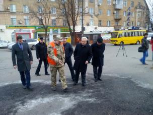 В Кривом Роге начат ремонт дорог
