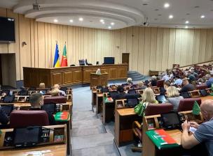 Підтримка армії та зміцнення критичної інфраструктури - на квітневій сесії міськради розглянуто 77 питань, що стосувалися важливих аспектів життєдіяльності Кривого Рогу