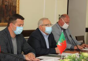 «Хочу подякувати особисто за ту допомогу, яку ви надаєте військовим», - Міністр оборони України відзначив мера Юрія Вілкула медаллю «За сприяння Збройним Силам України»