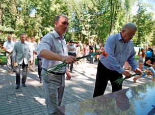 У Кривому Розі вшанували пам`ять воїнів, які загинули під Іловайськом