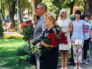 У Кривому Розі вшанували пам`ять воїнів, які загинули під Іловайськом