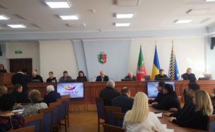 Ю. Вілкул: В умовах воєнного стану місто підтримує мешканців, які потребують особливої турботи. У березні матеріальну допомогу отримають 1285 дітей з 366 багатодітних родин