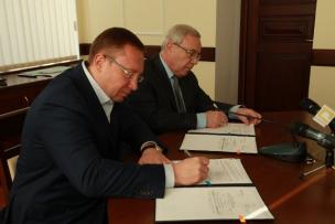 Бизнес и промышленность будут продолжать поддерживать социальные программы, если в городе будет стабильная власть, - директор `Фольксваген Центр Кривой Рог`