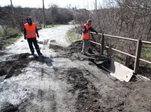 У Кривому Розі розпочали поточні ремонти мостів