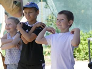 Ю.Вілкул: Кожній дитині для повного та гармонійного розвитку необхідно зростати в сімейному оточенні, в атмосфері любові, щастя та турботи