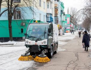 В умовах погіршення погоди на розчистку доріг та прибирання вулиць від снігу в Кривому Розі готові залучити понад 130 одиниць спецтехніки