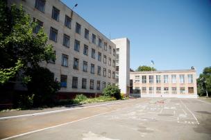 За рахунок виділених містом додаткових коштів до кінця року будуть проведені поточні ремонти ще у 20 школах