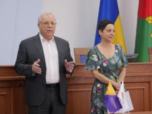 Контакт-центр 1520. Три роки разом з криворіжцями - 343 тисячі дзвінків, 111 тисяч опрацьованих заявок, понад 230 тисяч консультацій
