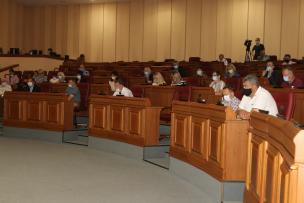 На ініційованій мером Юрієм Вілкулом позачерговій сесії міськради депутати, як і раніше міський голова, виступили на підтримку шахтарів Кривбасу