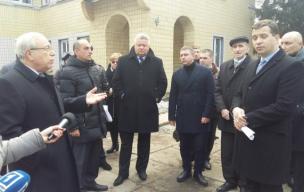 Будет реконструирован не только парк имени Орджоникидзе, но и весь микрорайон – открыта амбулатория, отремонтированы дороги, - мэр Ю.Вилкул